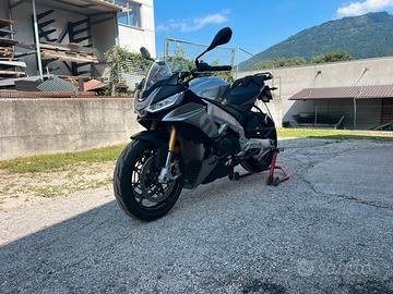 Aprilia Tuono V4 1100 full solo 5000km