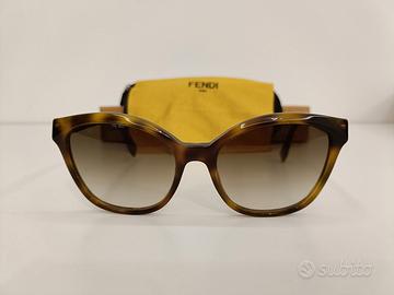 Occhiali da sole donna Fendi