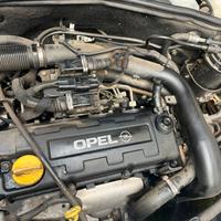 Motore opel corsa 1.7 cdti