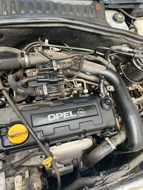 Motore opel corsa 1.7 cdti