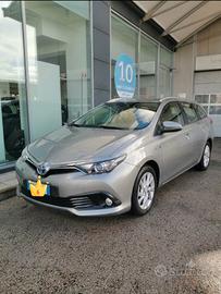 TOYOTA AURIS 1.8  S.T.  HYBRID 