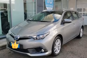 TOYOTA AURIS 1.8  S.T.  HYBRID 