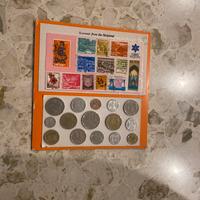 Set di monete e francobolli