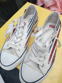 Scarpe Levis