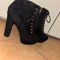 Stivaletti con tacco Bello Star materiale velluto