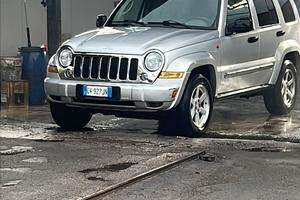 jeep cherokee 2005