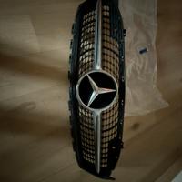Mercedes mascherina anteriore cla c118 classe A