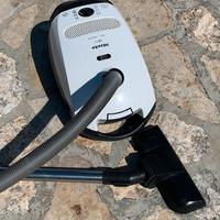 Aspirapolvere traino Miele S 2110