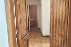 Locale commerciale a Taviano