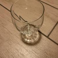 Set bicchieri con piede calici acqua e vino