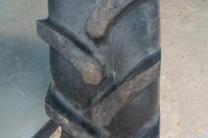 gomma trattore 11 2 24 