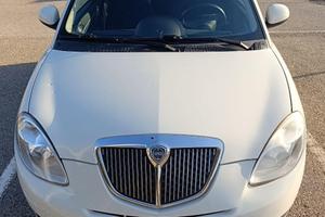 Lancia Ypsilon usata