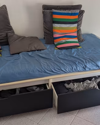 letto ikea con cassetti 