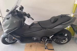 Yamaha TMax 560