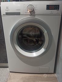 Lavatrice slim Electrolux RWF 1276 HDW 