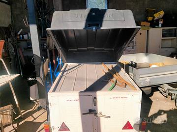 rimorchio per auto per animali