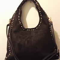 Borsa eco camoscio con borchie nera