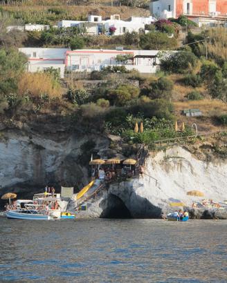 Bilocale Rosso Piscine Naturali a Ponza