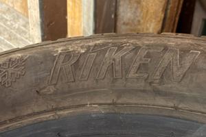 4 gomme