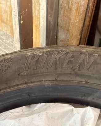 4 gomme