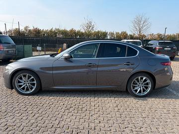Alfa Romeo Giulia Super