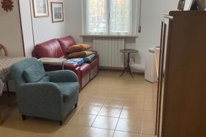 A torrette con 2 camere terrazzo eposto auto