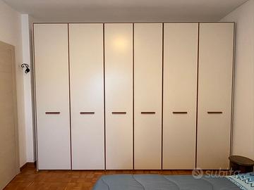 Armadio a sei ante