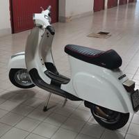 Piaggio Vespa 50 Special (V5B3) - 1980