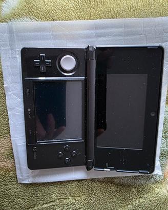 nintendo 3ds con scalota,manualistica e caricabatt