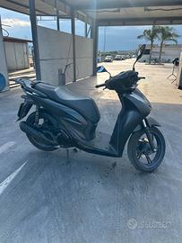 Honda sh 125 sport