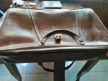 2 valige di pelle stile antico 