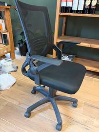 Sedia ufficio a rotelle seminuova