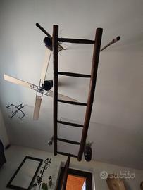 scala antica in legno 