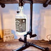 Lampada da tavolo Jack Daniel’s design industrial-