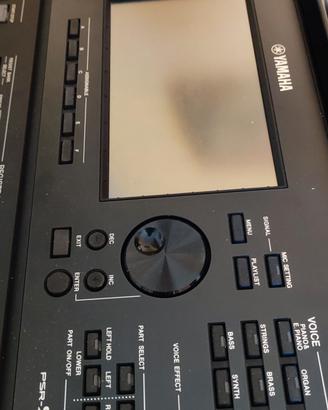 Yamaha psr sx 700
