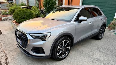 Audi Q3 35 TDI S tronic Business Advanced