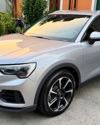 Audi Q3 35 TDI S tronic Business Advanced