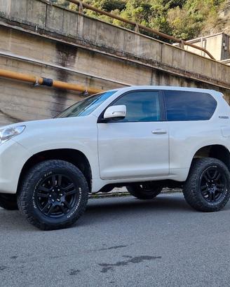 TOYOTA LAND CRUISER KDJ 150 60° ANNIVERSARY