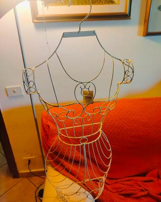 manichino ferro battuto