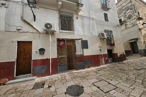 Via D'Alessandro , Intero stabile