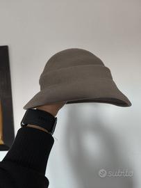 Cappello in feltro anni '60 grigio