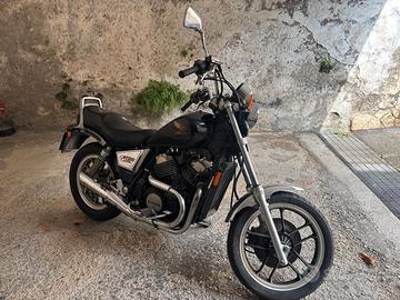 honda vt 500c  custom 