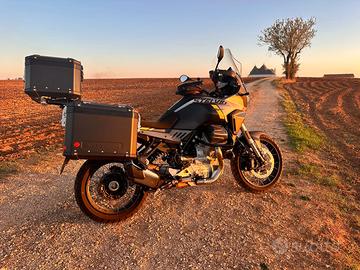 Moto Guzzi Stelvio - 2024