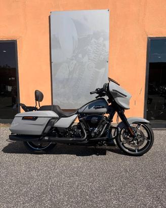 Harley-Davidson Street Glide (2024 - 26)
