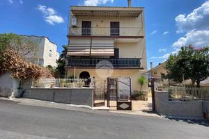 3 LOCALI A MARCELLINA