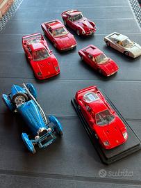 Modellini Ferrari e  uno Bugatti