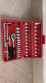 Set chiavi a bussola 46 pezzi con valigetta