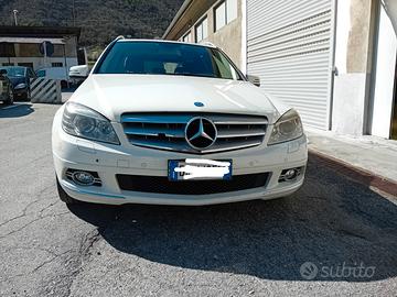 MERCEDES 220 CDI