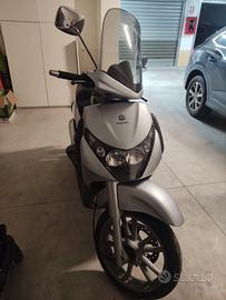 Piaggio Beverly 250