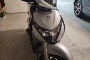 Piaggio Beverly 250